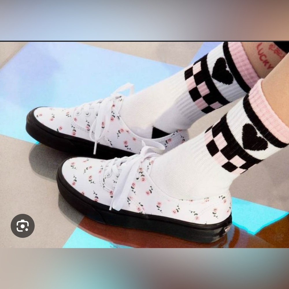 Vans size 7.5 lazy Oaf Limited Floral White and Pink Shoes